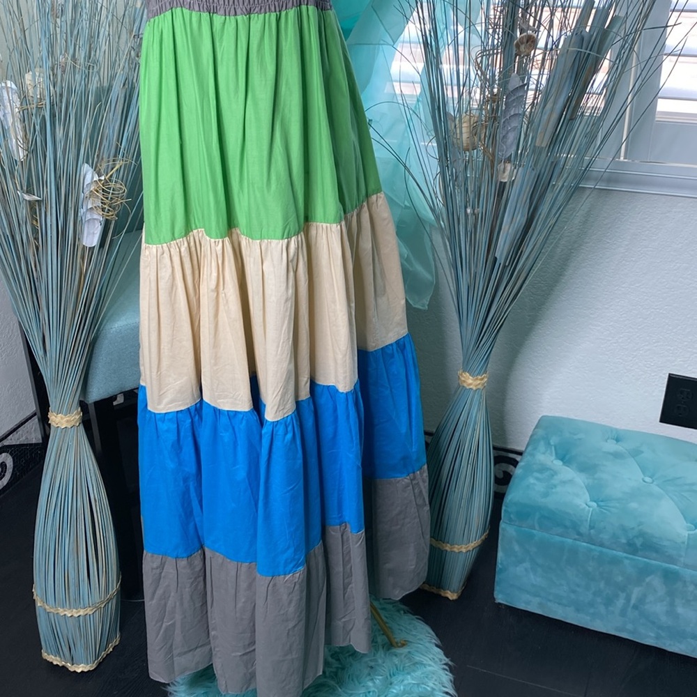Color Block Maxi Dress - Picture 3 of 5